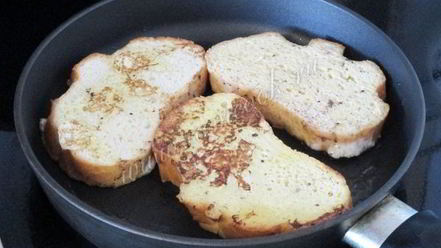 Рецепт сладких гренков из белого хлеба