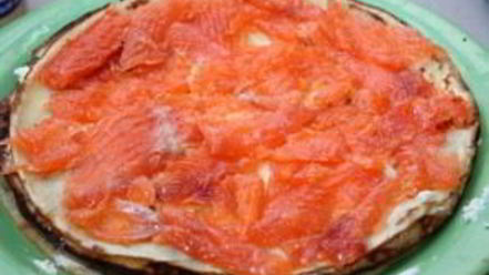 Рецепт канапе из блинов на шпажках