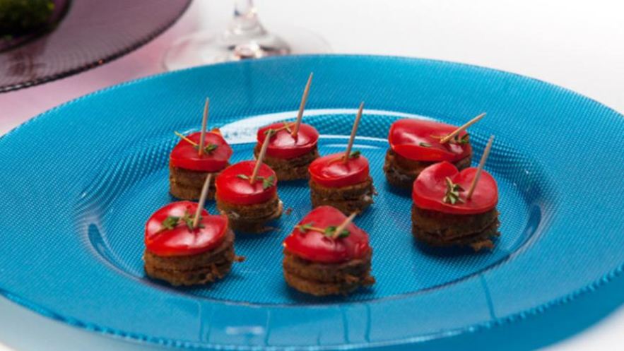 Рецепт канапе из печеночных оладий