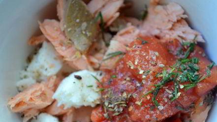 Рецепт канапе из сушек с горбушей