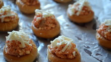 Рецепт канапе из сушек с горбушей