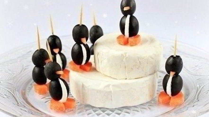 Рецепт канапе пингвинчики из оливок и сыра