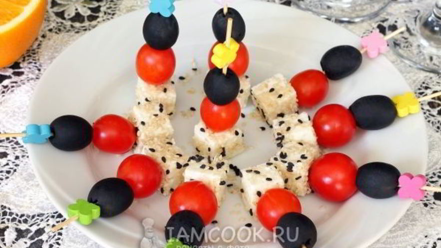 Рецепт канапе с брынзой и помидорами черри