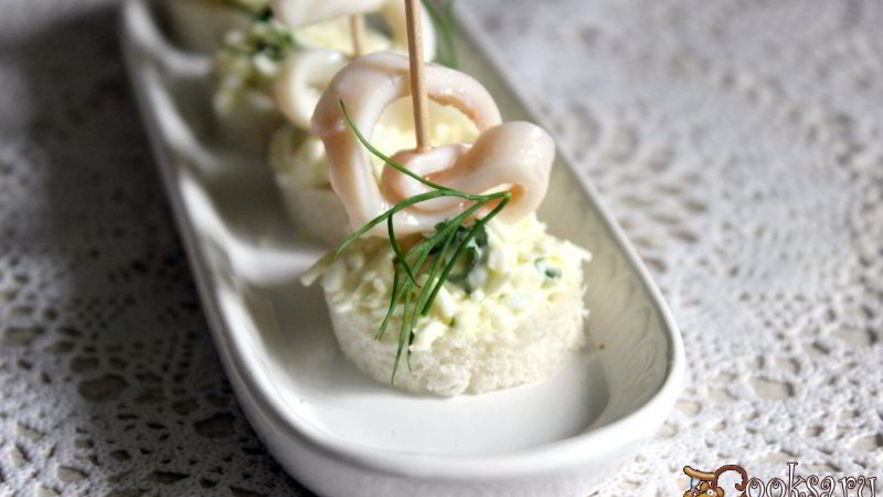 Рецепт канапе с кальмаром