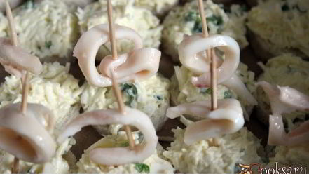 Рецепт канапе с кальмаром