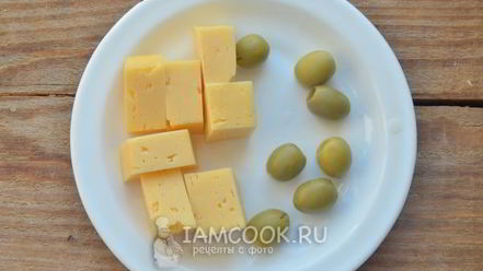 Рецепт канапе с хамоном, грибами и сыром