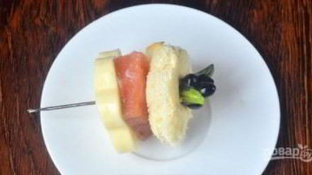 Рецепт канапе с копченой семгой семь слоев