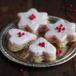 Рецепт Канапе с муссом из ветчины и рикотты