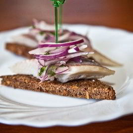 Рецепт Канапе с сельдью