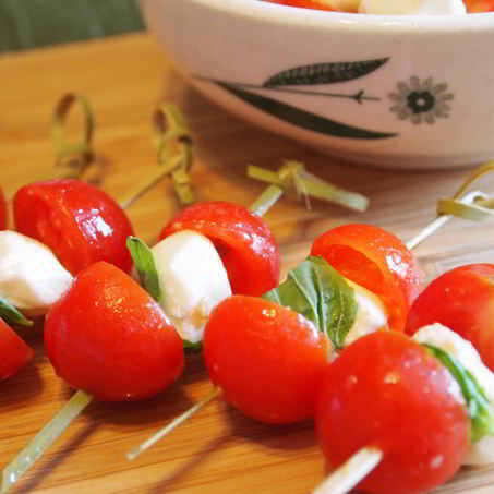 Рецепт Канапе с сыром моцарелла