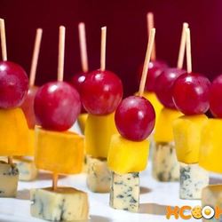 Рецепт Канапе с виноградом