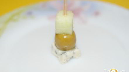 Рецепт канапе яблочко блю