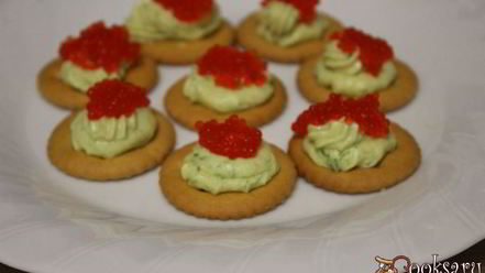 Рецепт новогодних канапе на крекерах