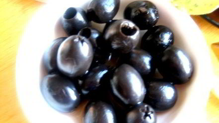 Рецепт пикантных канапе из свеклы