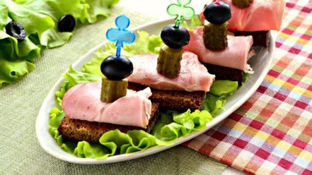 Рецепт праздничного канапе со свининой
