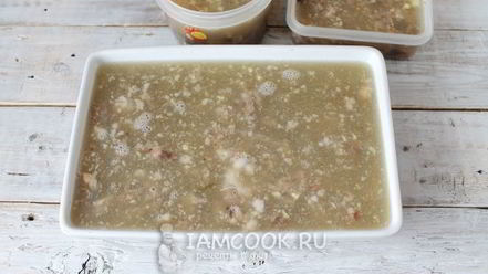 Рецепт холодца из куриных желудков и свиных ножек