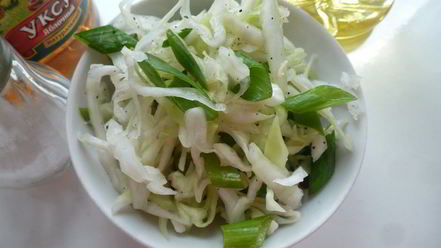 Рецепт хот-дога с капустным салатом