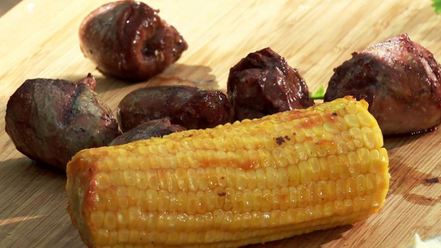 Рецепт хот-дога с сердцем индейки, овощами и брынзой