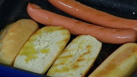 Рецепт хот-догов с зелеными овощами и горчичным майонезом