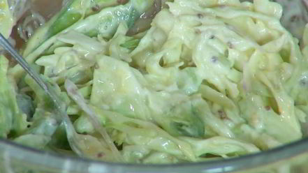 Рецепт хот-догов с зелеными овощами и горчичным майонезом