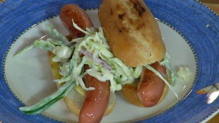 Рецепт хот-догов с зелеными овощами и горчичным майонезом