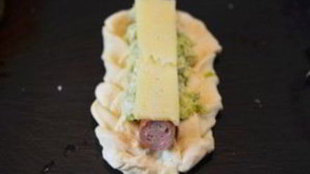 Рецепт плетеных хот-догов с гуакамоле