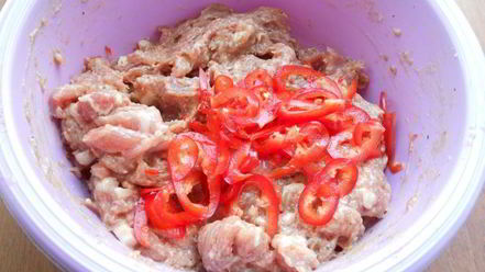 Рецепт колбасы ветчинной особой с паприкой