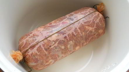 Рецепт колбасы ветчинной особой с паприкой