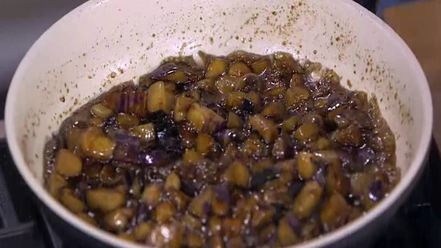 Рецепт кускуса с баклажаном, цукини и перцем чили