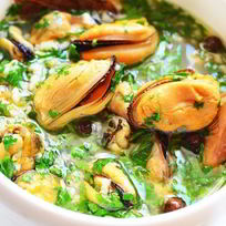 Мидии, маринованные в масле