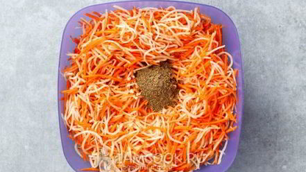 Рецепт моркови по-корейски с сельдереем