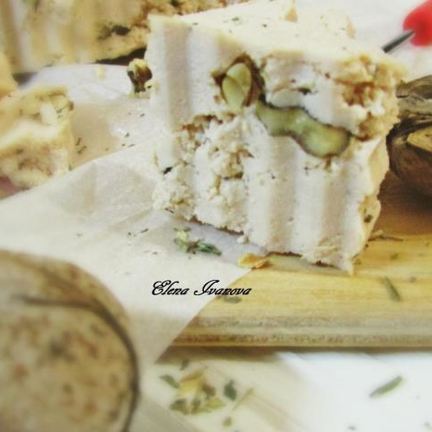 Рецепт Морковного домашнего сыра с орехами