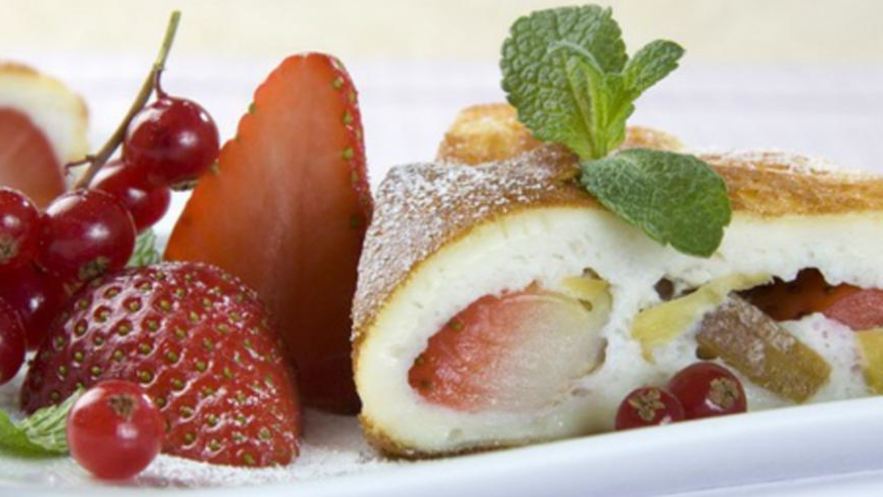 Рецепт фруктово-ягодного омлет-суфле