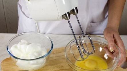 Рецепт фруктово-ягодного омлет-суфле