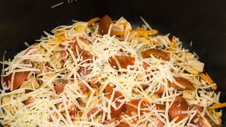 Рецепт омлета микс со свининой и помидорами черри