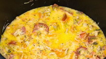 Рецепт омлета микс со свининой и помидорами черри