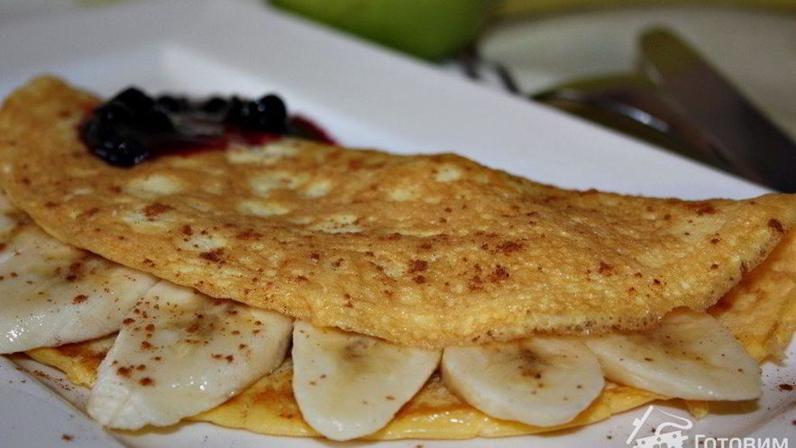 Рецепт омлета с бананом и корицей