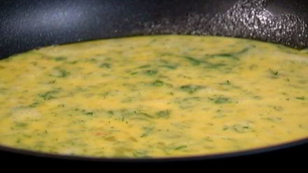 Рецепт омлета с форелью и укропом