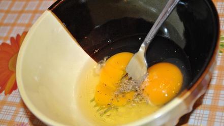 Рецепт омлета с грибами и зеленым луком