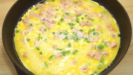Рецепт омлета с колбасой и кукурузой бонди