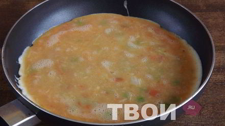 Рецепт омлета с томатами и зеленым горошком