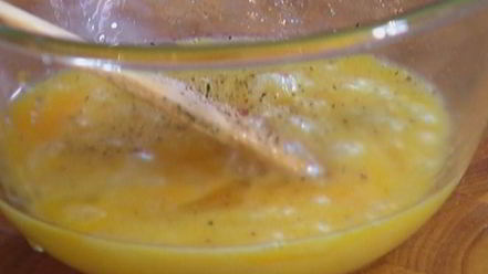 Рецепт омлета с цукини и зеленым горошком