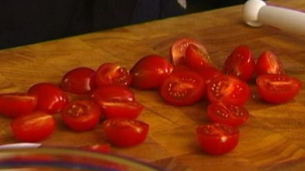 Рецепт открытого омлета с фетой и помидорами черри