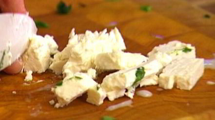 Рецепт открытого омлета с фетой и помидорами черри