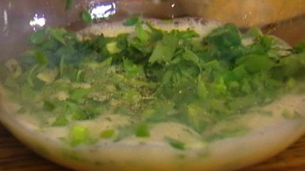 Рецепт открытого омлета с фетой и помидорами черри