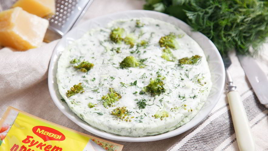 Рецепт питательного омлета на пару с брокколи и свежей зеленью