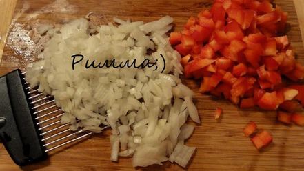 Рецепт мясного паштета с вялеными томатами, перепелиными яйцами и фисташками