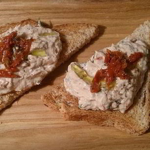 Рецепт Паштета из тунца и творожного сыра