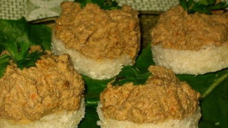 Рецепт печеночного паштета из говяжьей печени в мультиварке