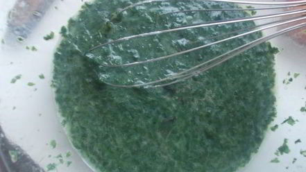 Рецепт блинного тортика с печенью и шпинатом